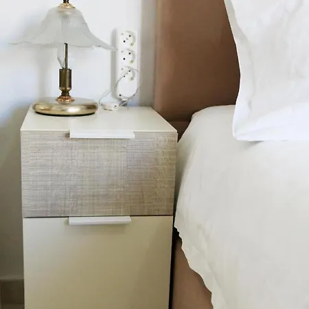 Work-friendly Apartments, Apartamento