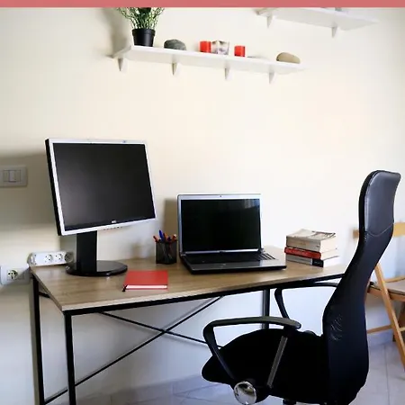 Work-friendly Apartments, Apartamento