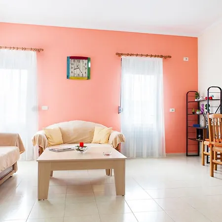 Work-friendly Apartments, * Sarandë